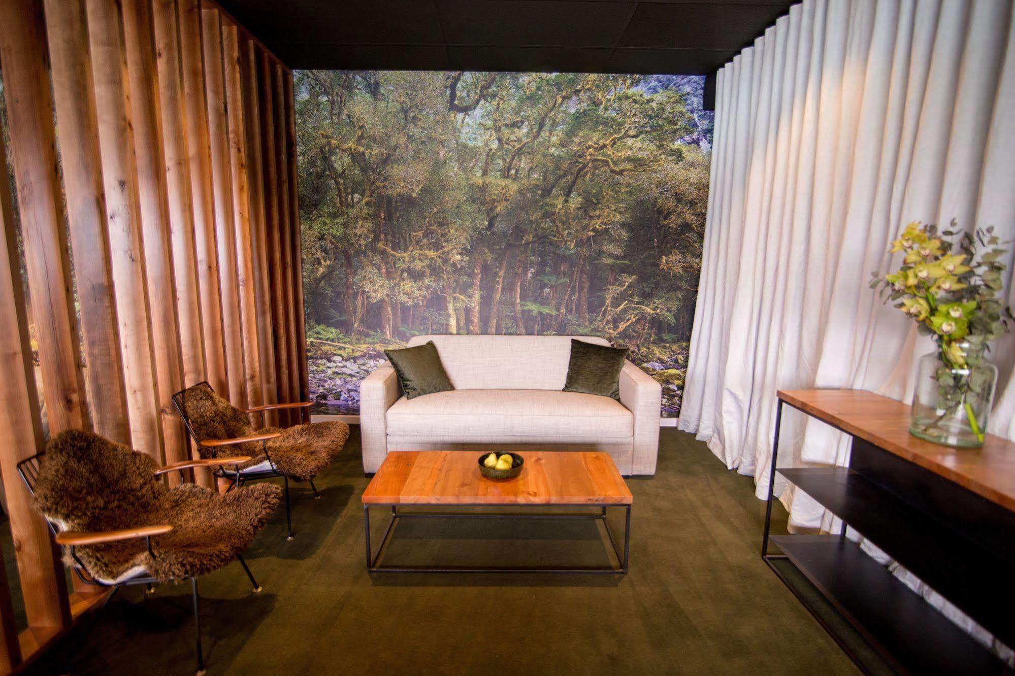 The Cinema Suites Te Anau Extérieur photo